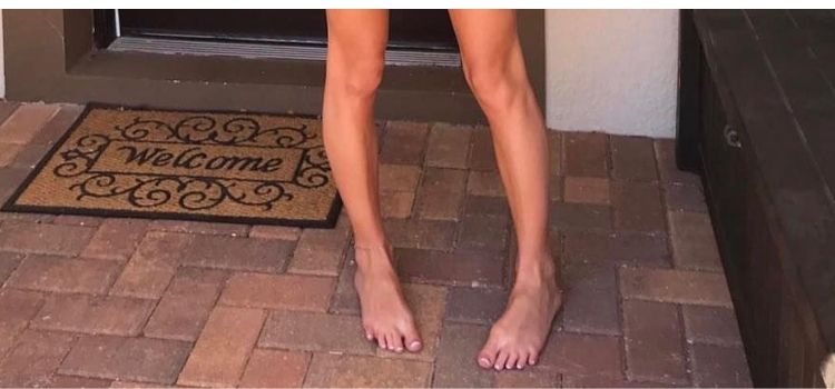 pics Taylor Alesia feet & legs
