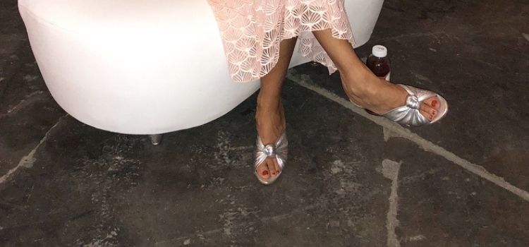 pics Rashida Jones f feet & leg