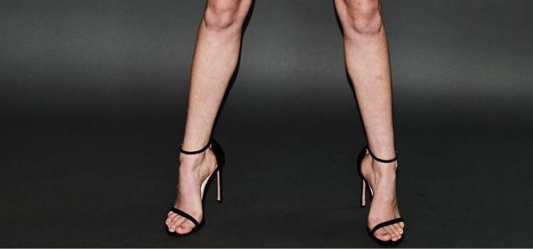 pics Sarah Grey f feet & legs