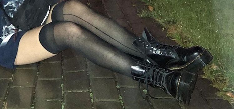 pics Alison Wonderland feet and legs