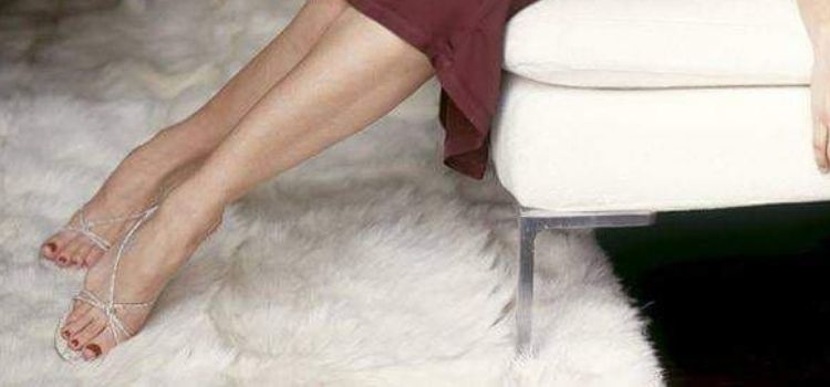 Pics Amanda Peet Feet And Legs