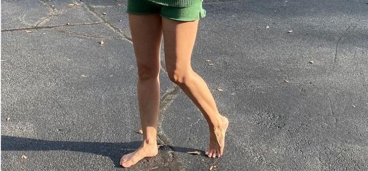pics Torrey Devitto Feet and Legs