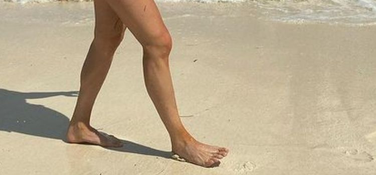 pics Kelsey Plum Feet and Legs